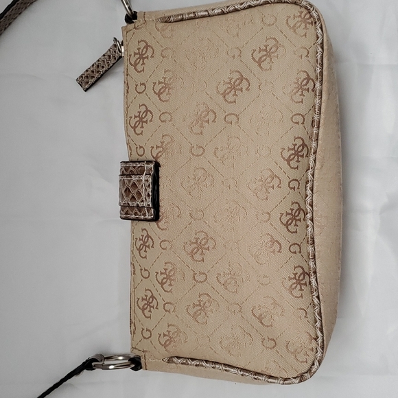 Guess Signature Logo Shoulder Bag Tan - Picture 2 of 9